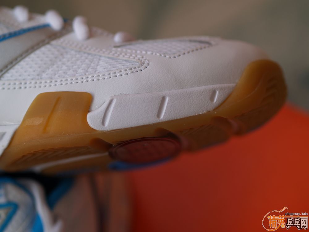 ��nikeƹ��Ь��Ů��һ˫����36.5�룬�ʺ�36.5~37�Ľš�300��˳�ᣡ