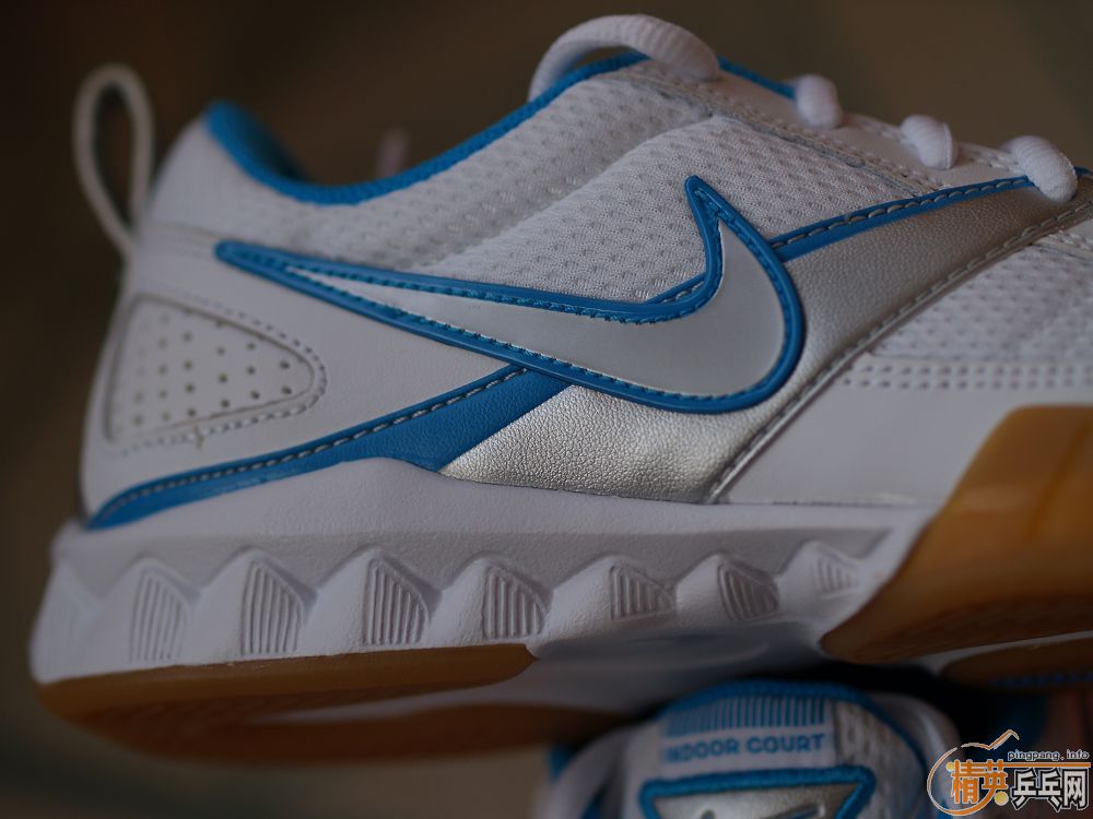 ��nikeƹ��Ь��Ů��һ˫����36.5�룬�ʺ�36.5~37�Ľš�300��˳�ᣡ