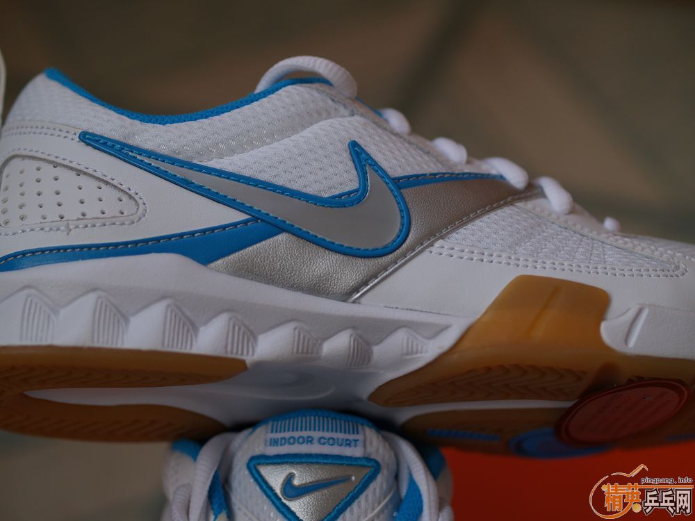 ��nikeƹ��Ь��Ů��һ˫����36.5�룬�ʺ�36.5~37�Ľš�300��˳�ᣡ