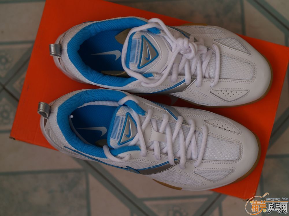 ��nikeƹ��Ь��Ů��һ˫����36.5�룬�ʺ�36.5~37�Ľš�300��˳�ᣡ