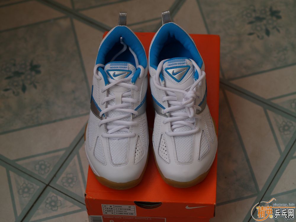 ��nikeƹ��Ь��Ů��һ˫����36.5�룬�ʺ�36.5~37�Ľš�300��˳�ᣡ