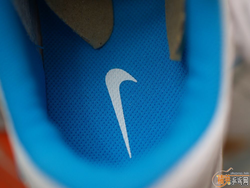 ��nikeƹ��Ь��Ů��һ˫����36.5�룬�ʺ�36.5~37�Ľš�300��˳�ᣡ