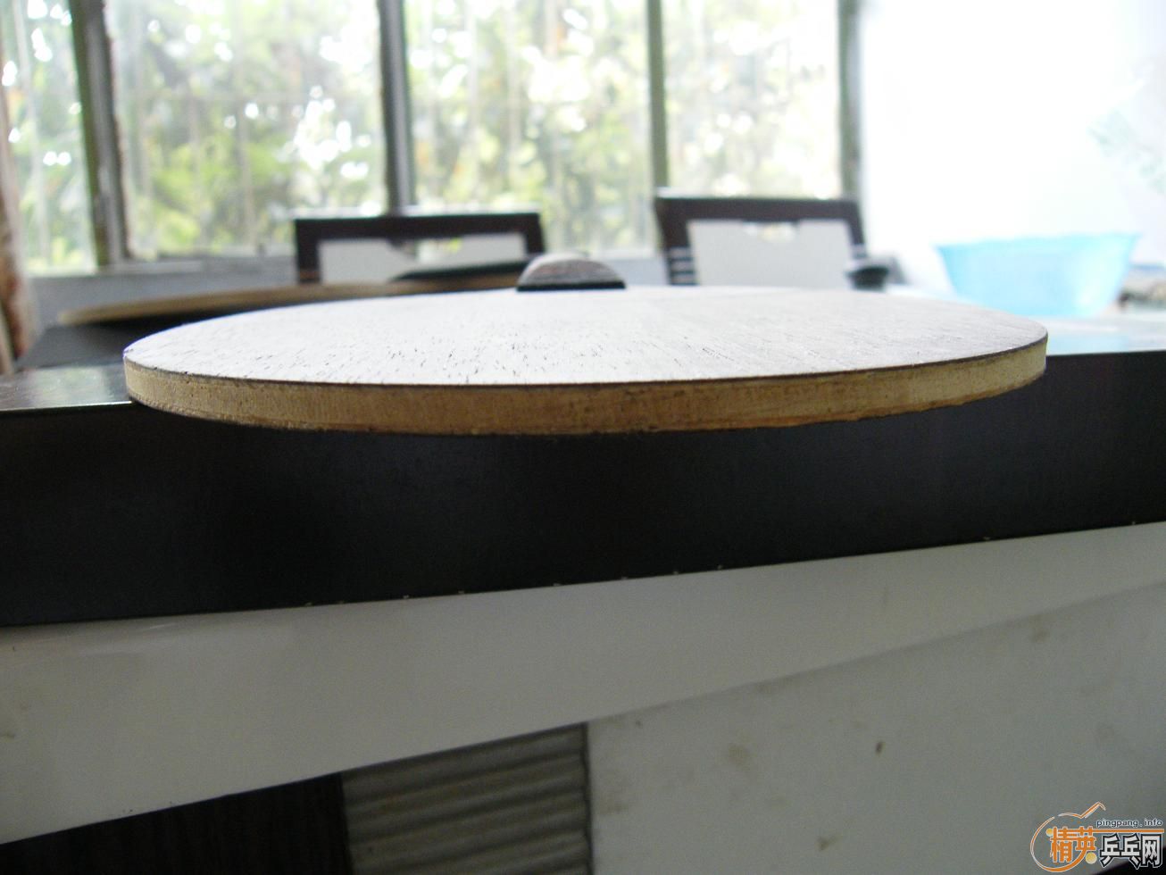 ����OC�Ͱ�һ��ը��BOMB�����³ʿELBRUS 8�ŵװ��