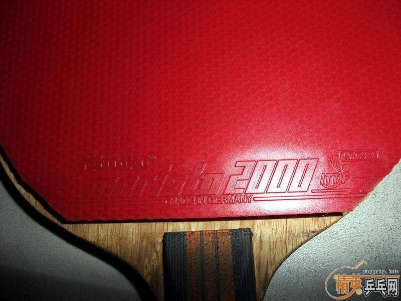 ��һ��ֻ�������εĺ�ɫM2000NX�׽�