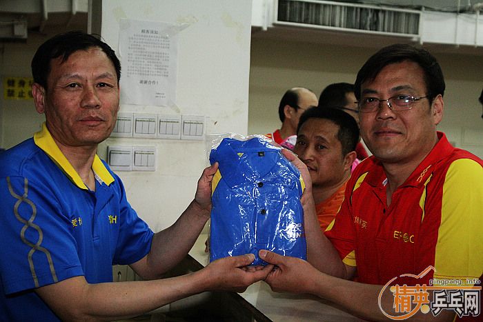 [��ͼ]��Ӣ���ӱ������Ѿ��ֲ�2009��4��26�ա���192�ڡ����ʵ