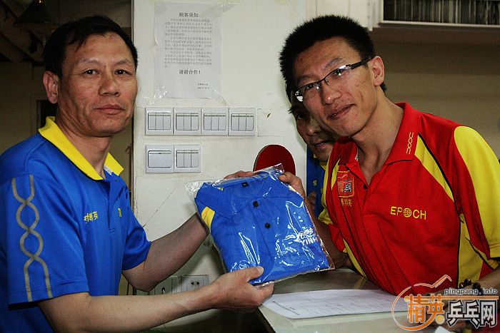 [��ͼ]��Ӣ���ӱ������Ѿ��ֲ�2009��4��26�ա���192�ڡ����ʵ