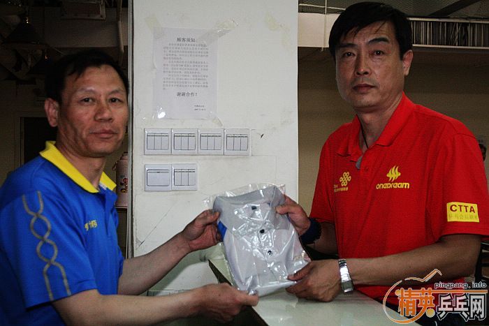 [��ͼ]��Ӣ���ӱ������Ѿ��ֲ�2009��4��26�ա���192�ڡ����ʵ