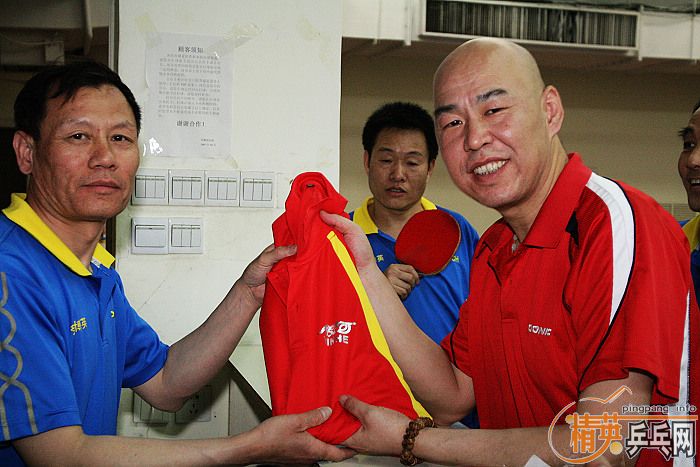 [��ͼ]��Ӣ���ӱ������Ѿ��ֲ�2009��4��26�ա���192�ڡ����ʵ