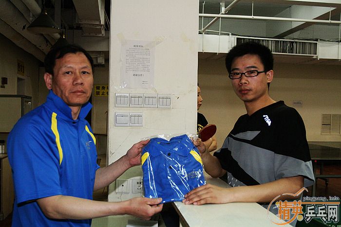 [��ͼ]��Ӣ���ӱ������Ѿ��ֲ�2009��4��26�ա���192�ڡ����ʵ