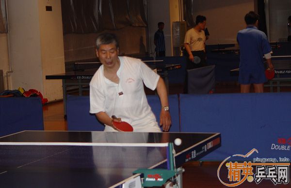 <img src="http://www.pingpang.info/bbs/UploadFile/2009-5/20095232024853966.jpg">