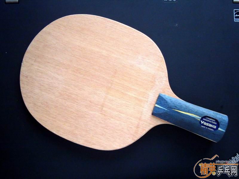 ������ɫ�µ��հ�ye