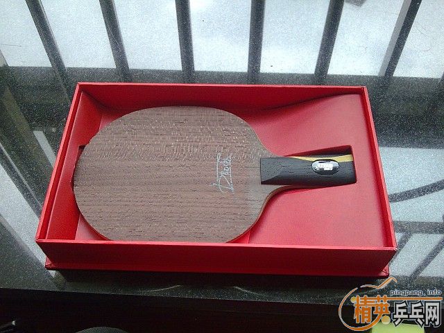 ��һЩ���Ӻ�һЩ�׽�����ֱ�кᡣ���꣡