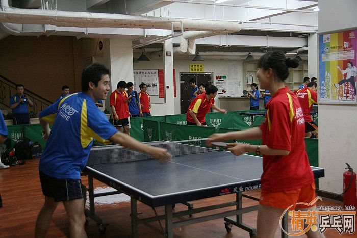 [��ͼ]��Ӣ���ӱ������Ѿ��ֲ�08-09����ܾ���(6��21��)����200�ڡ����ʵ