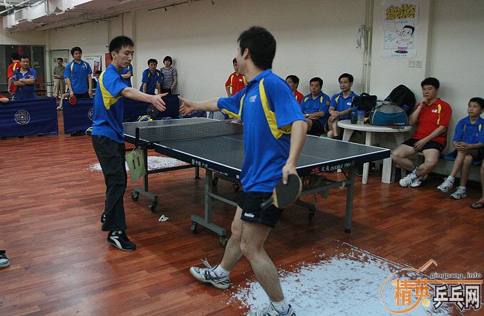 [��ͼ]��Ӣ���ӱ������Ѿ��ֲ�08-09����ܾ���(6��21��)����200�ڡ����ʵ