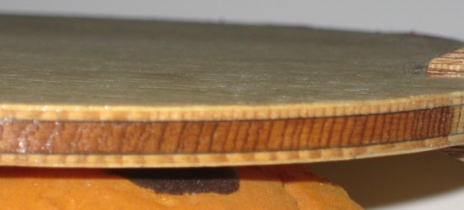 �Ϻ�ĳţ�˴��õ��ĵװ壬����һЩ�ϹŶ������������º�����