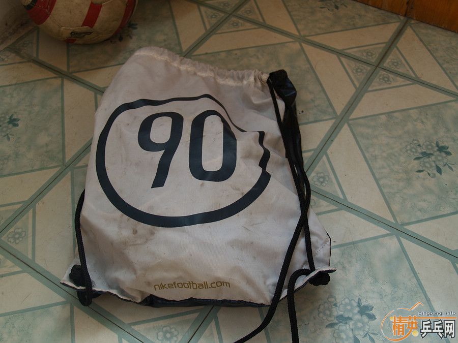 ƹ����������������𣬽�����һ�£���Ь���׽�����