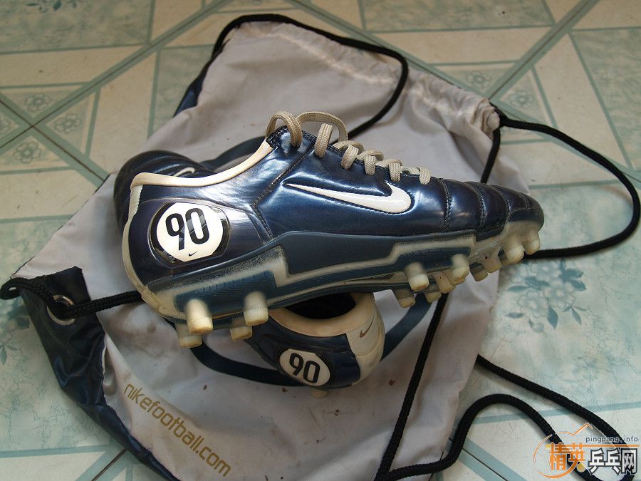 ƹ����������������𣬽�����һ�£���Ь���׽�����