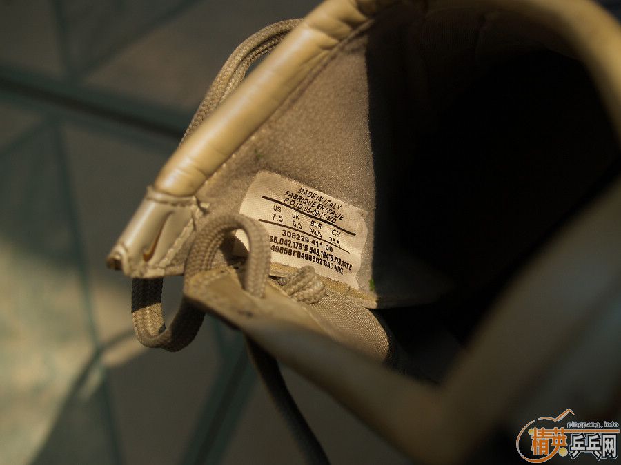 ƹ����������������𣬽�����һ�£���Ь���׽�����