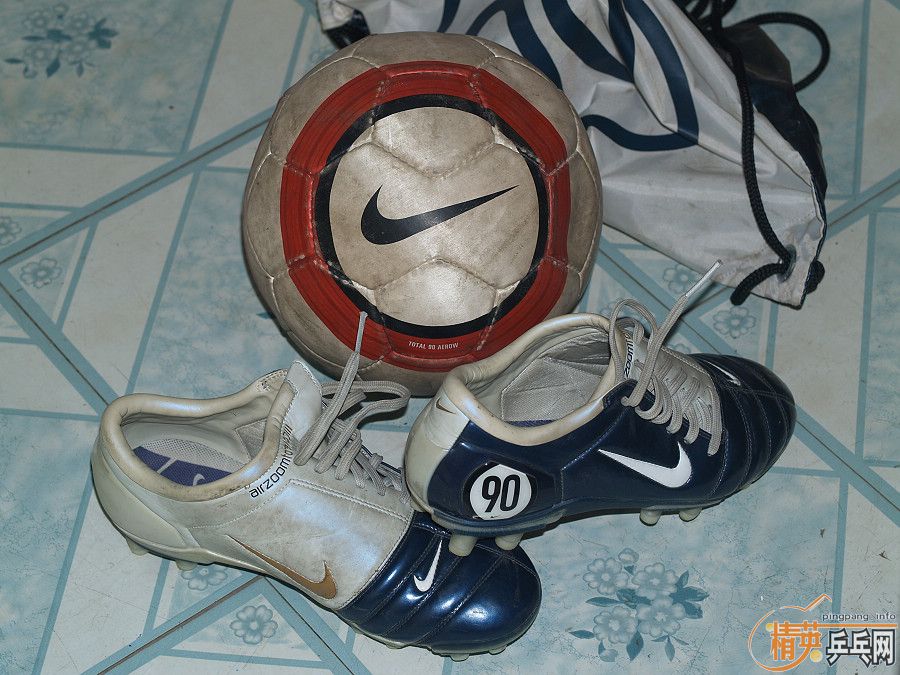 ƹ����������������𣬽�����һ�£���Ь���׽�����