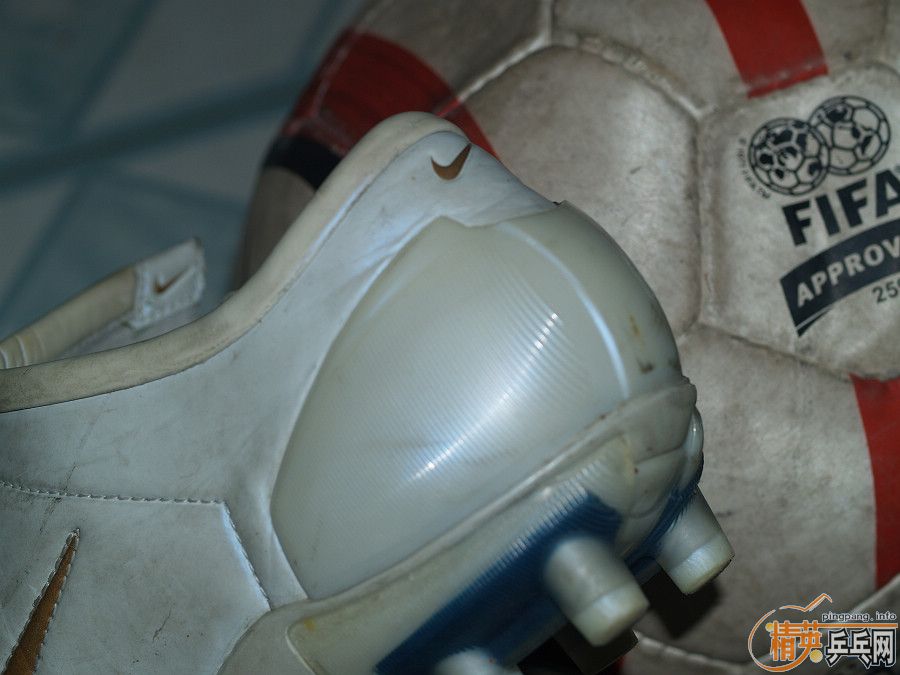 ƹ����������������𣬽�����һ�£���Ь���׽�����