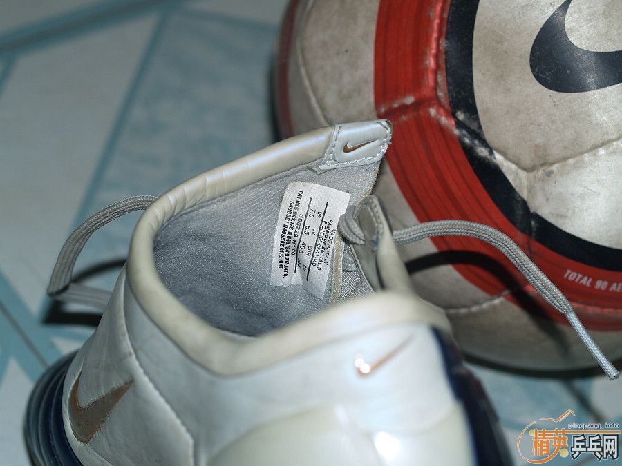 ƹ����������������𣬽�����һ�£���Ь���׽�����