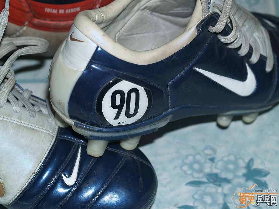 ƹ����������������𣬽�����һ�£���Ь���׽�����