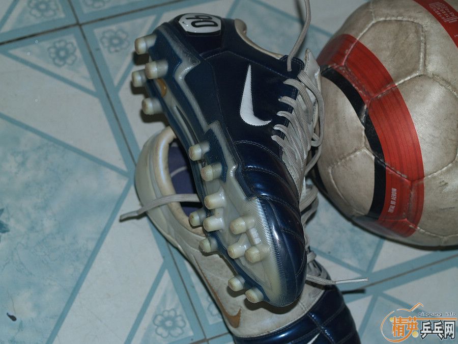 ƹ����������������𣬽�����һ�£���Ь���׽�����