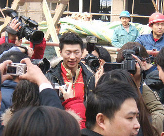 ���˹ھ�����������ͼ��