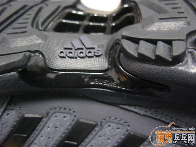 ��һ˫���õİ��ϴ�˹����Ь