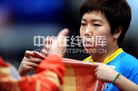 �й�ƹ����Ů�ӽ�����ƹ��ѡ���� ����ϼ