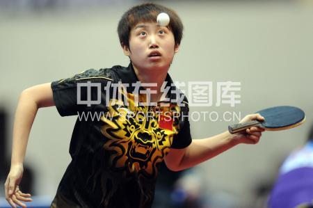 �й�ƹ����Ů�ӽ�����ƹ��ѡ����  ��Ծ