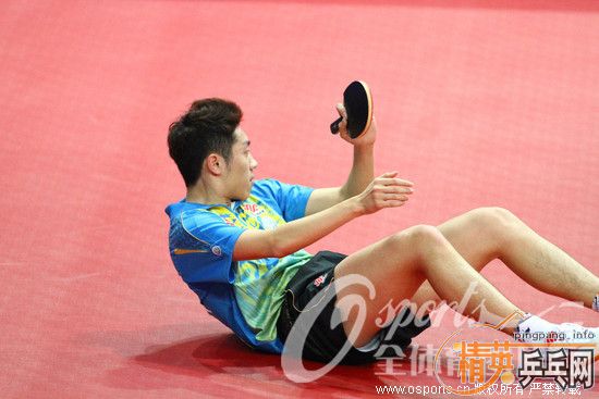 2009�����ƹ��ְҵѲ�����ܾ����е���1�֣����4��0ʤ����