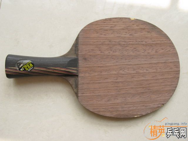 ������壬һ��������̼�߳��£�һ��Ĺ��ĻƱ�STIGA offensive oversize