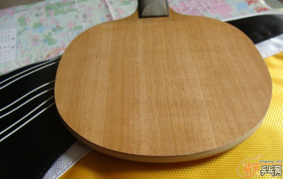 ���հ�������̼������E1