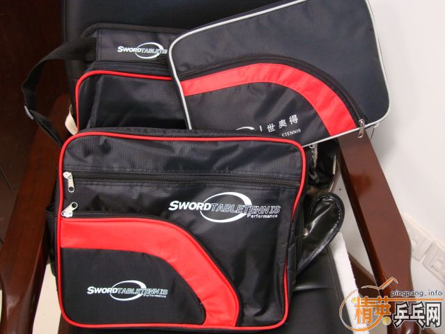 ���׽����׳���ԭװ��Ʒ ����ͬ��ͬɫ ���������µ� ����ں췽����