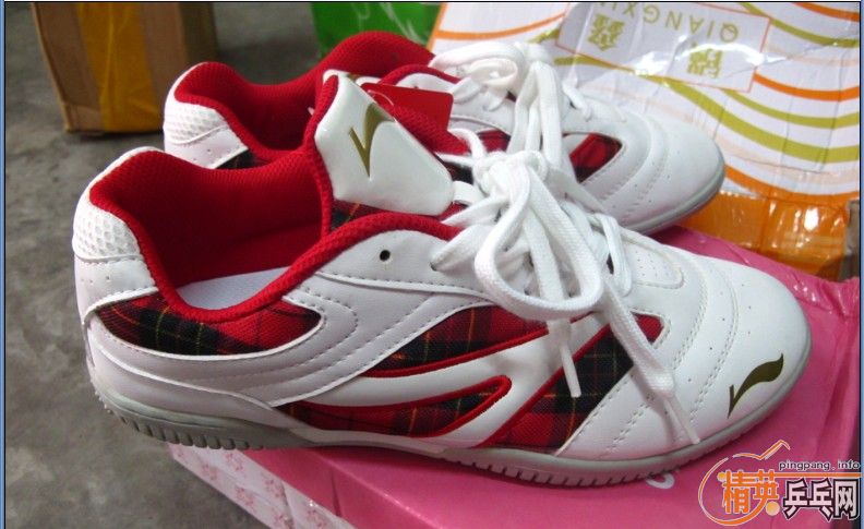 �����ѳ���˫Ůʽ����ƹ��ѵ��Ь��������