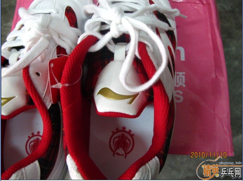 �����ѳ���˫Ůʽ����ƹ��ѵ��Ь��������