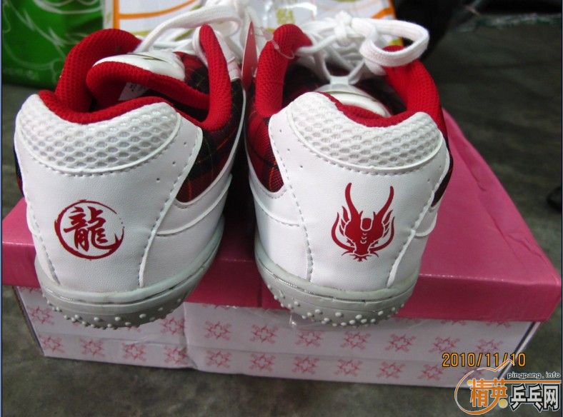 �����ѳ���˫Ůʽ����ƹ��ѵ��Ь��������