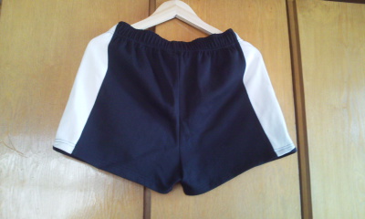 ��������170�ģ����ϵĶ��䣬�ٳ���������Ũ�Ķ̿㡣