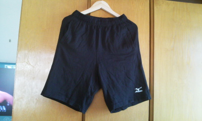 ��������170�ģ����ϵĶ��䣬�ٳ���������Ũ�Ķ̿㡣