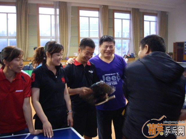 [ͼ]Ӣµ()ƹҾֲ20101107Կ佱ʽ
