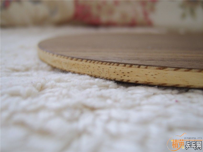 ������ʧɫ������ĳλ���ѽ�������������������ԭͼ�ĶԱȣ������������