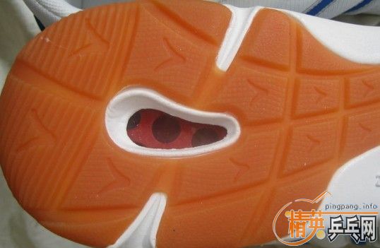 ȫ�µİ�����˹����Ь�ͳ����ձ�����Ь�����ֵĵװ�