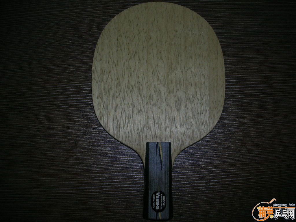 �ͼ۳���ɫ���հ���̼