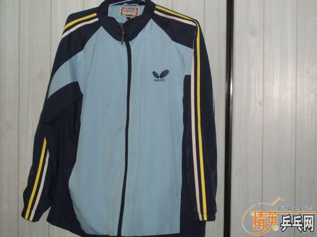 �����˶�װ��������ż���һ�׽�200Ԫ������