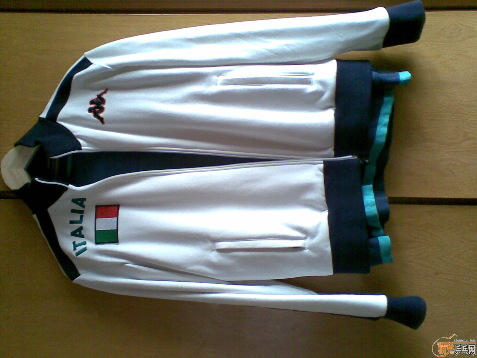 ��һ���ˣ��УУ����˶��£�������Ԫ���ɻ�ͬ��λ�װ壩