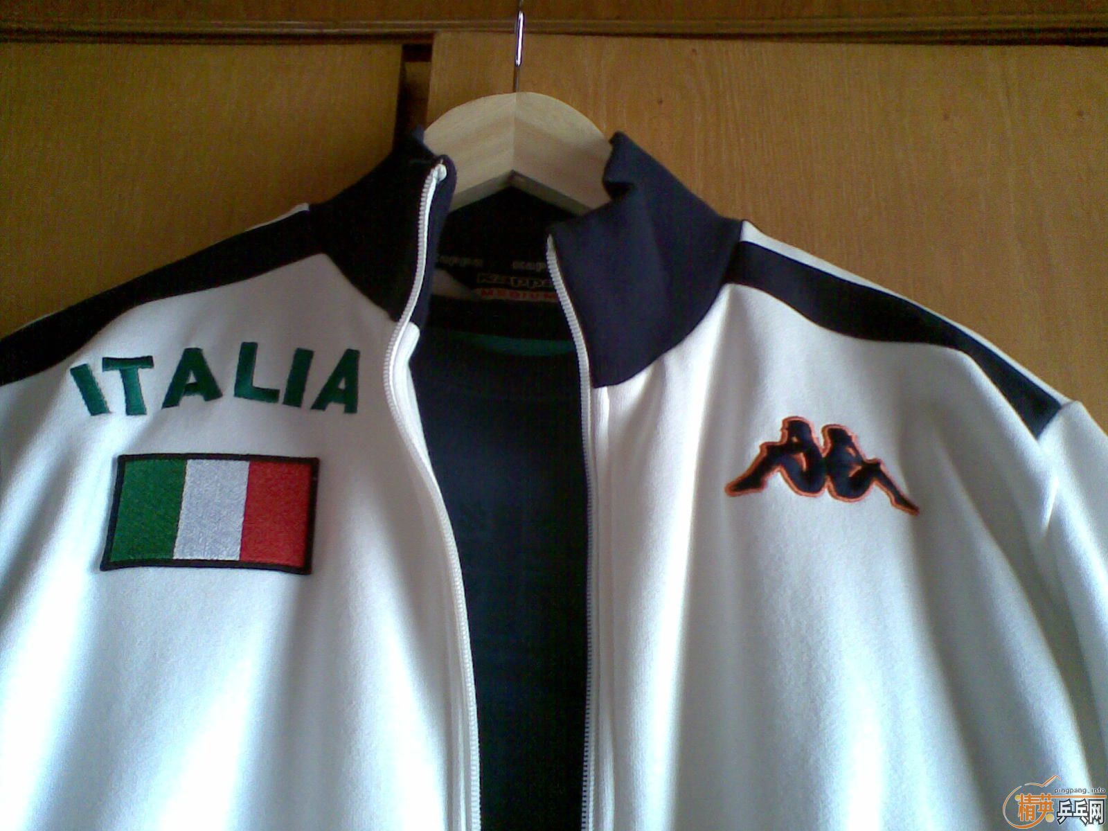 ��һ���ˣ��УУ����˶��£�������Ԫ���ɻ�ͬ��λ�װ壩