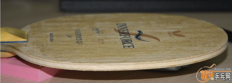 ������һ�ģ��ձ����õ�����������INNERFORCE ZLF�� ����СƱ���������ˣ��ֱ���΢��Щ�ڡ�860��˳�ᣬ֧��֧����~~~~~~~~~