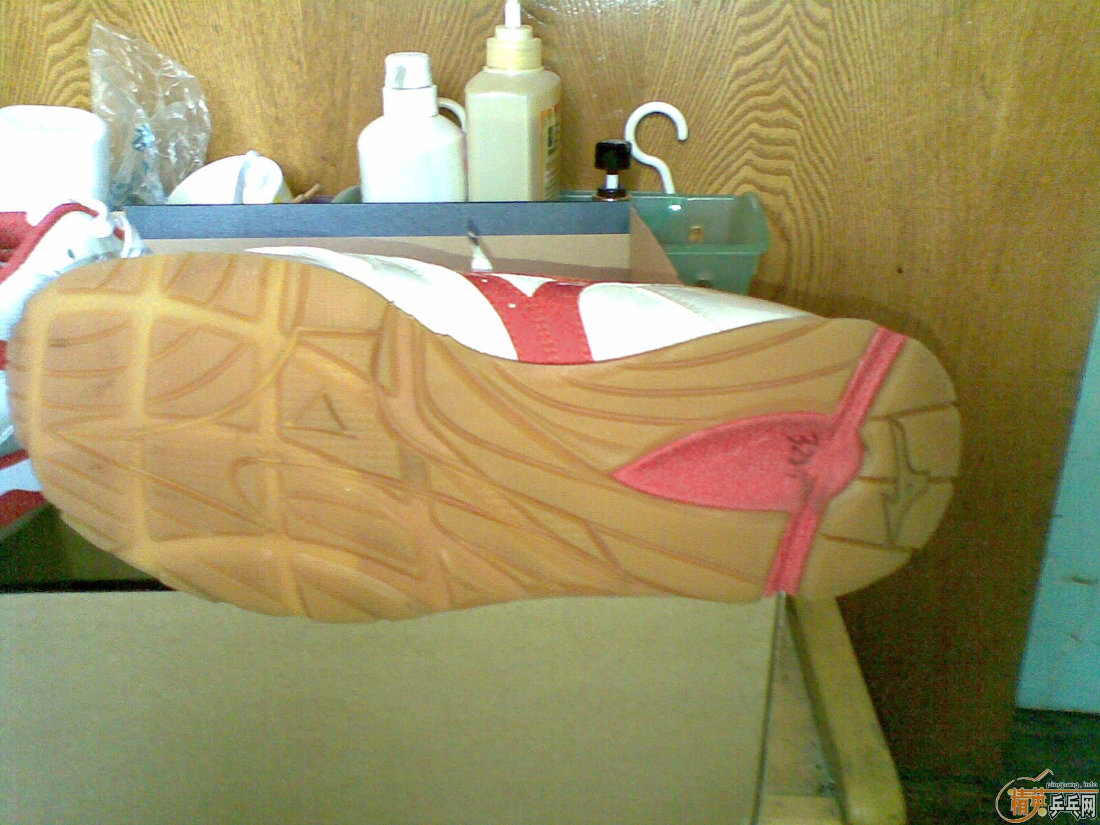 ��һ���Ϳ˵�����Ь,(ԭ��800��,500Ԫ��)��ST������.