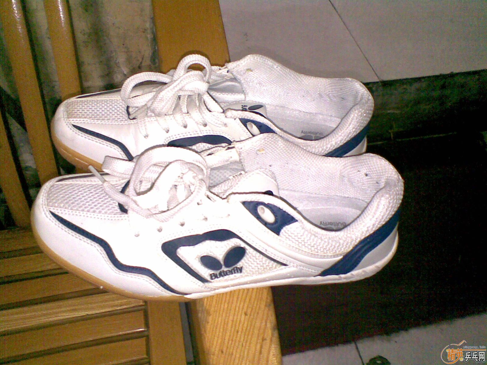 ��һ���Ϳ˵�����Ь,(ԭ��800��,500Ԫ��)��ST������.